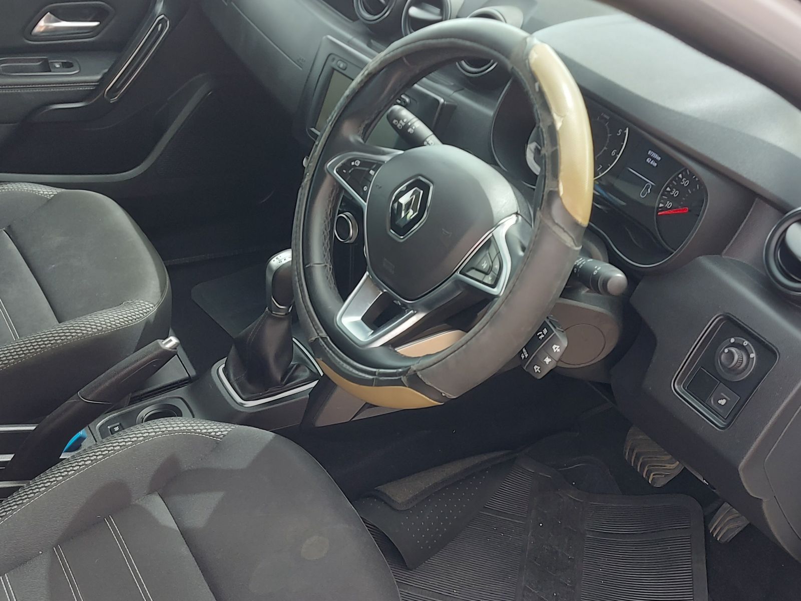 2020 Renault Duster photo 11