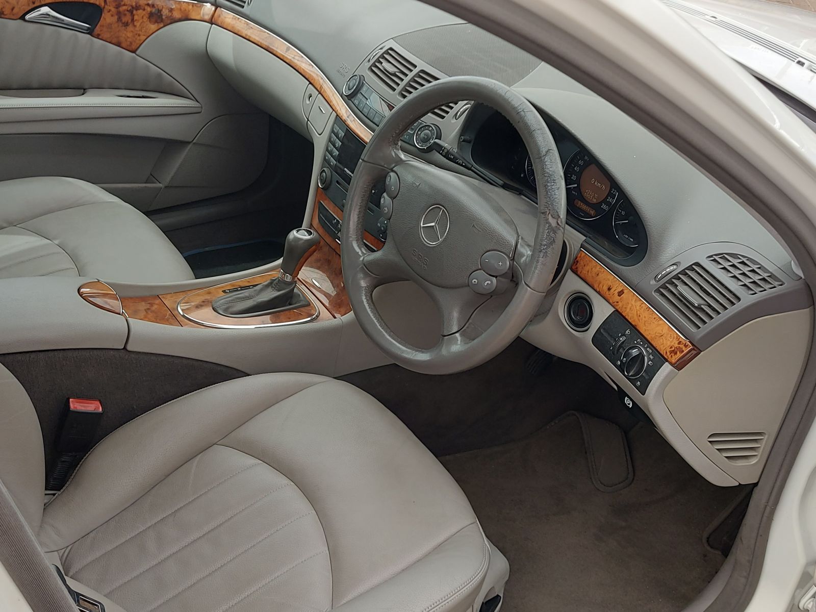 2007 Mercedes-Benz E Class photo 11