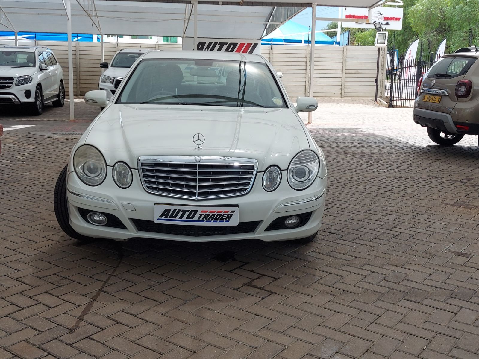 2007 Mercedes-Benz E Class photo 2