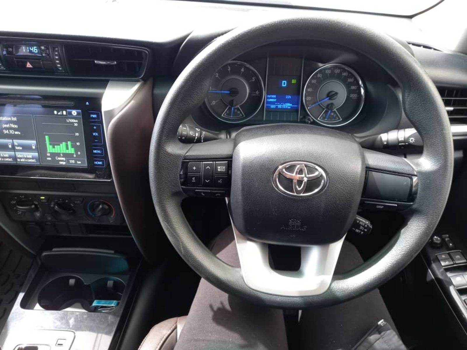 2018 Toyota Fortuner photo 10