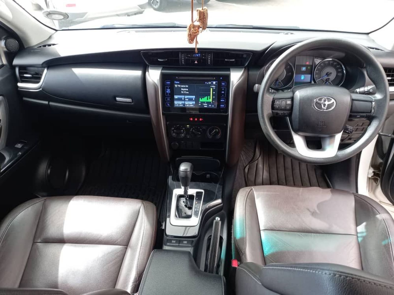 2018 Toyota Fortuner photo 11