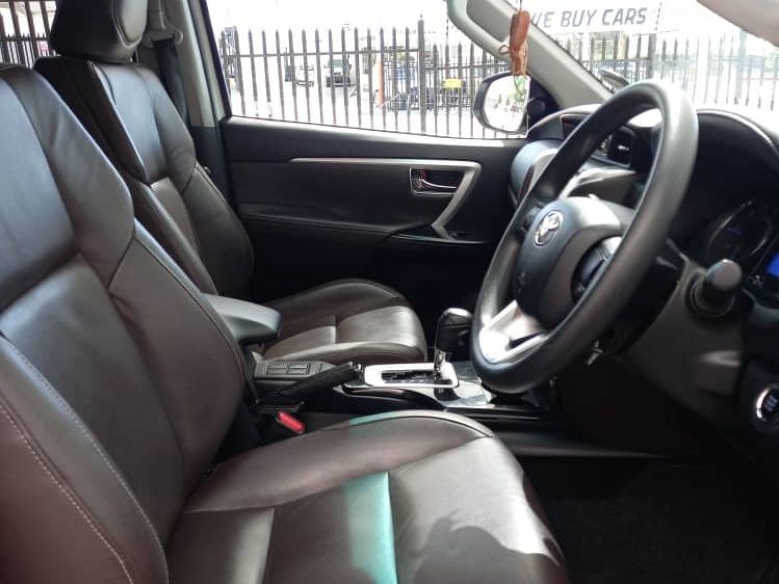 2018 Toyota Fortuner photo 13