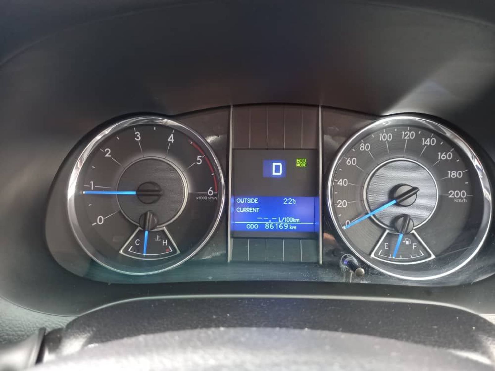 2018 Toyota Fortuner photo 9