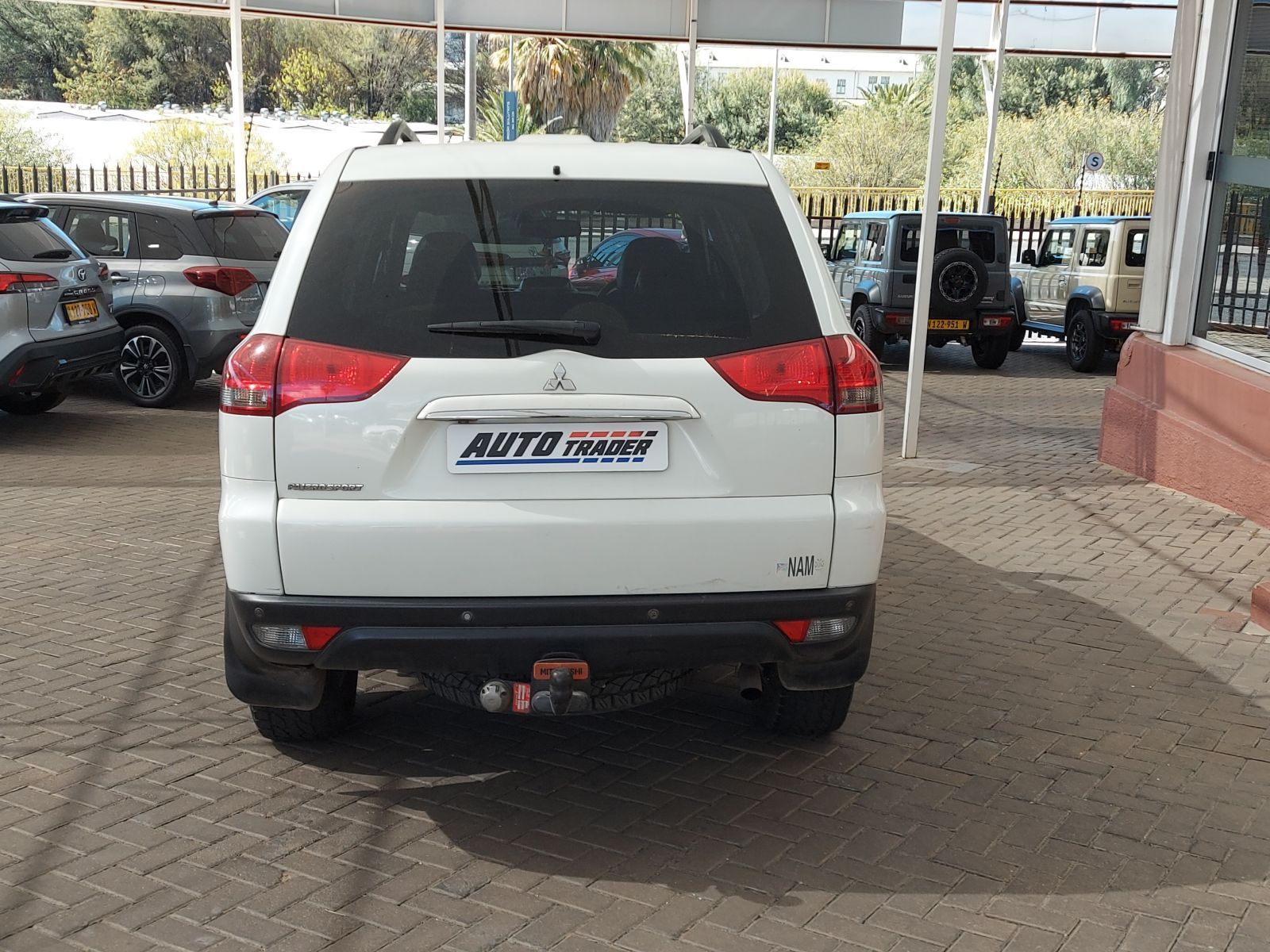 2014 Mitsubishi Pajero photo 6