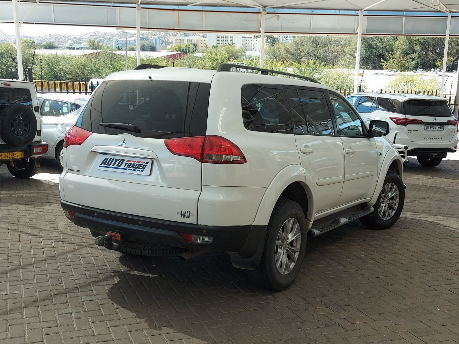 2014 Mitsubishi Pajero photo 7