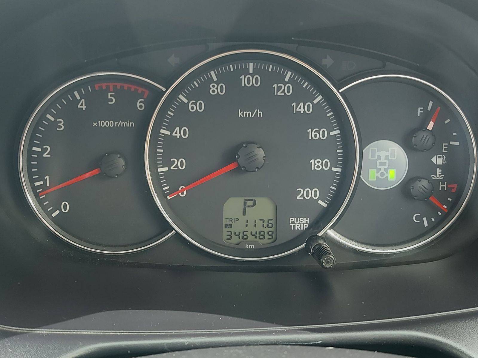 2014 Mitsubishi Pajero photo 9