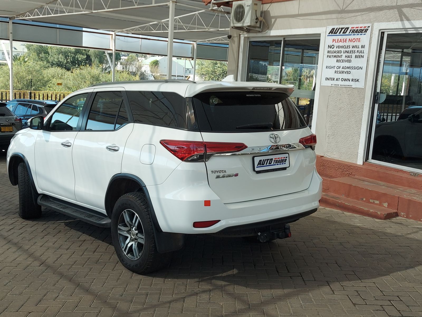 2016 Toyota Fortuner photo 5