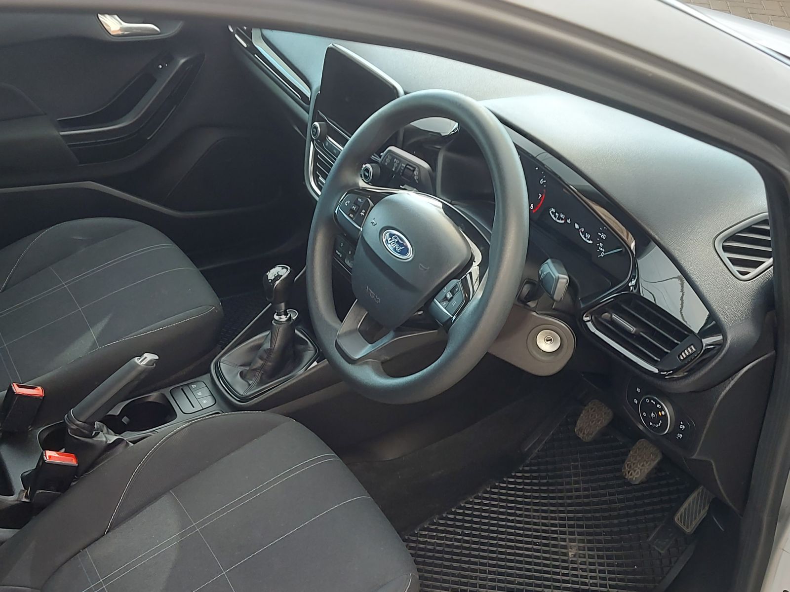 2019 Ford Fiesta photo 11