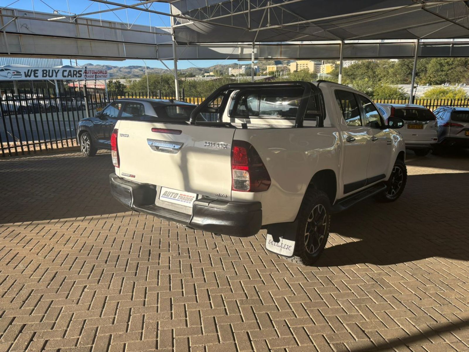 2020 Toyota Hilux photo 7