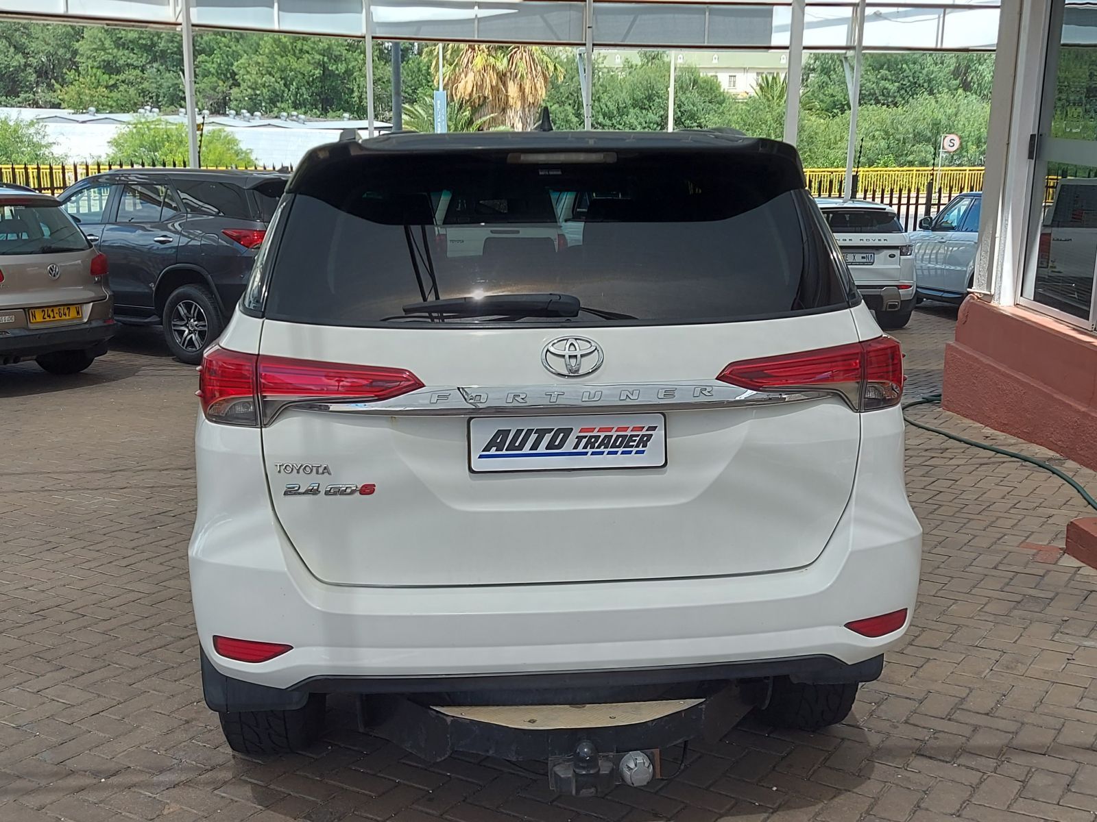 2018 Toyota Fortuner photo 6