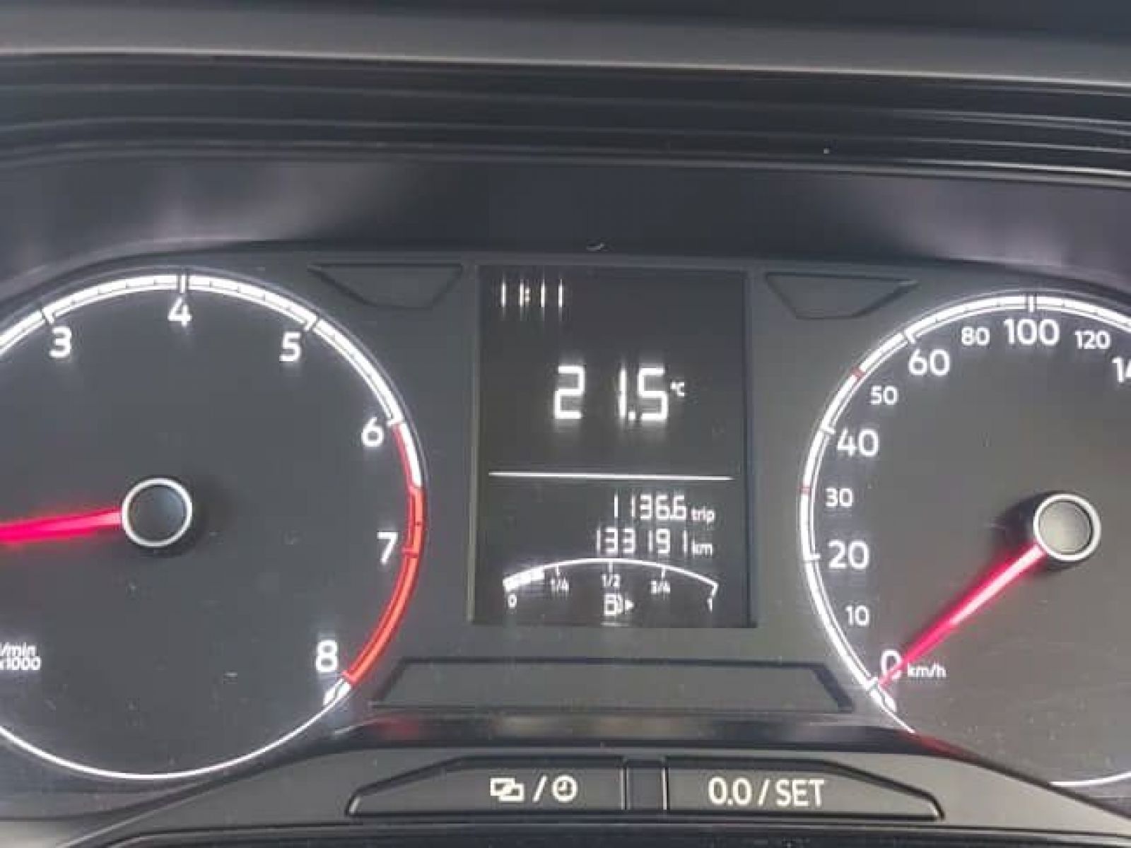 2018 Volkswagen Polo photo 9