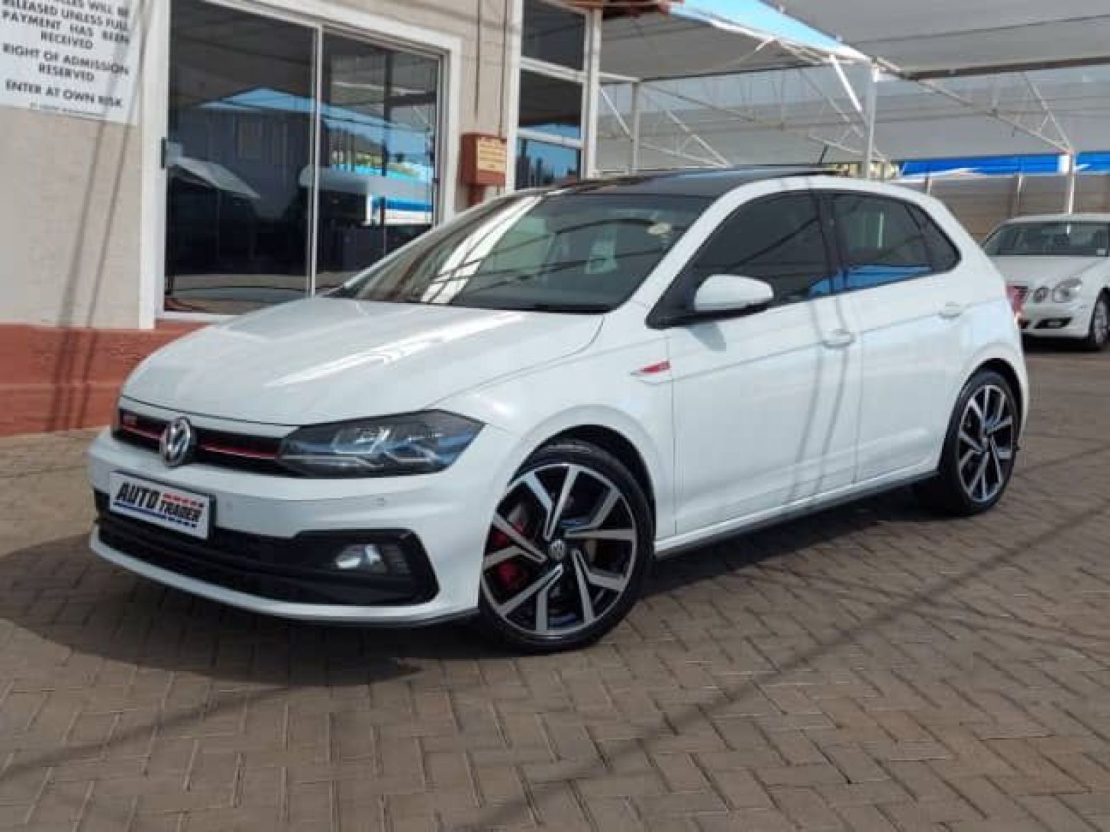 2020 Volkswagen Polo photo 1