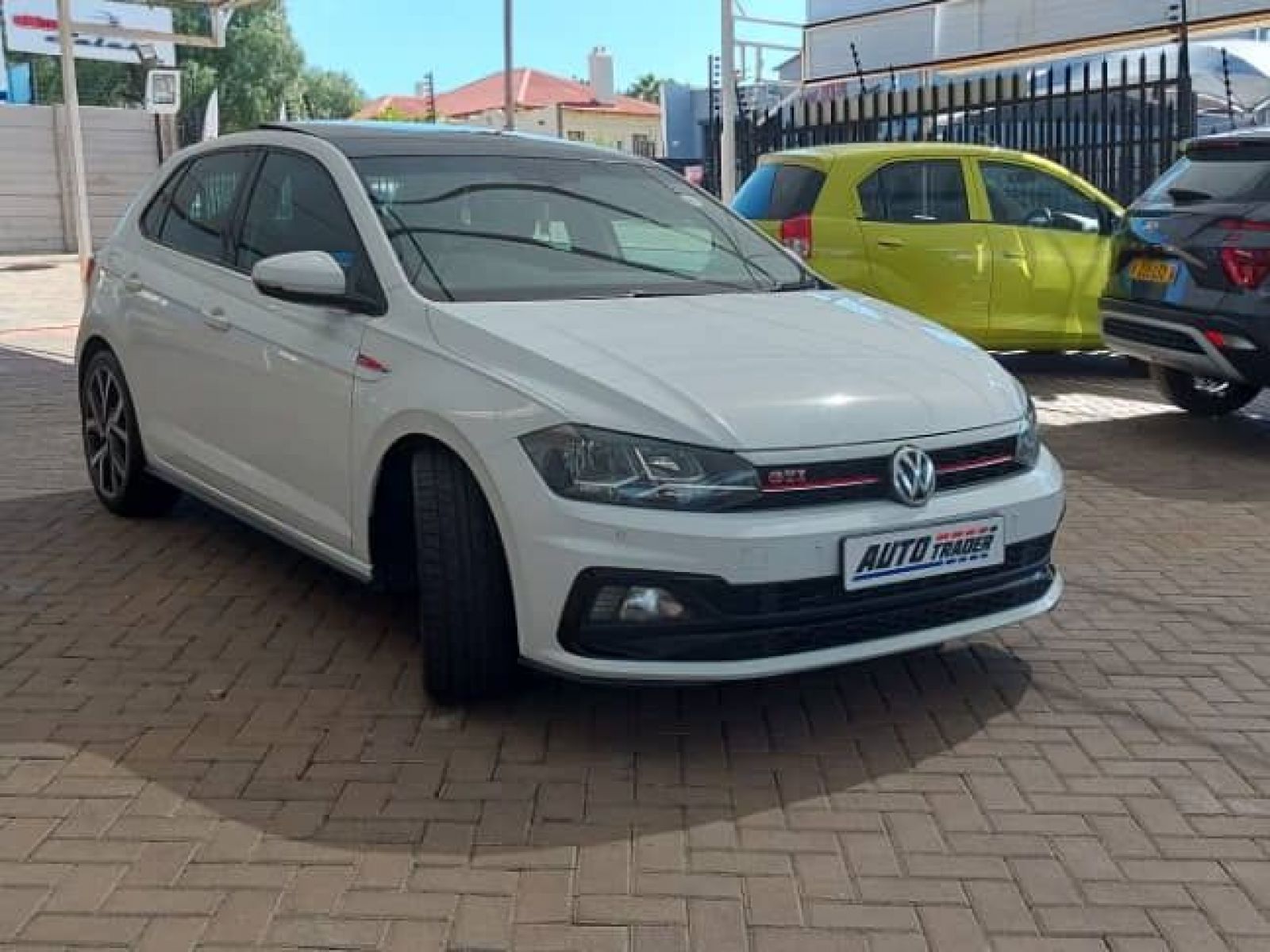 2020 Volkswagen Polo photo 3