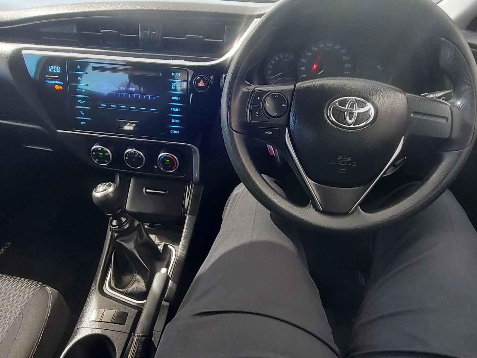 2017 Toyota Corolla photo 10