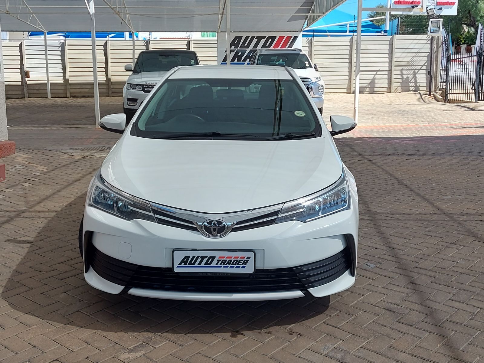 2017 Toyota Corolla photo 2