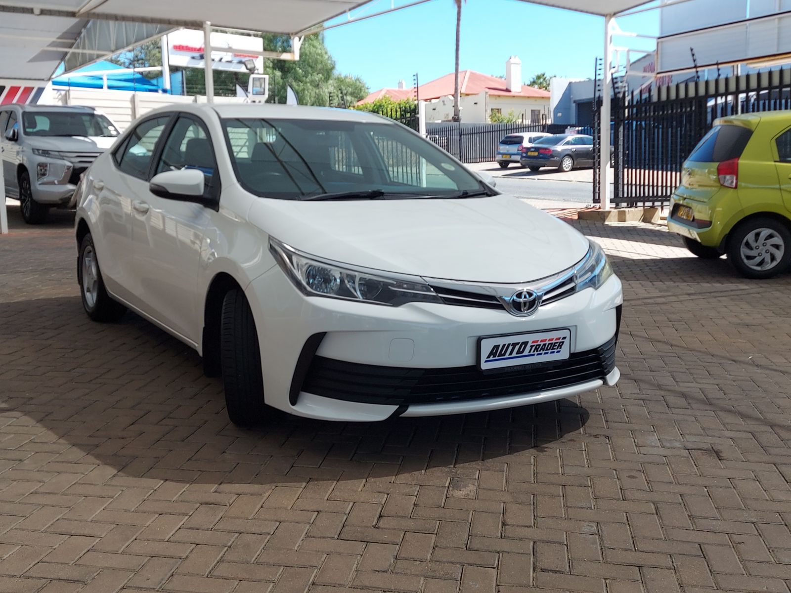 2017 Toyota Corolla photo 3