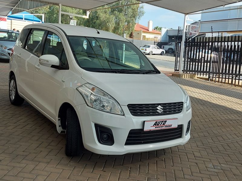 2015 Suzuki Ertiga photo 3