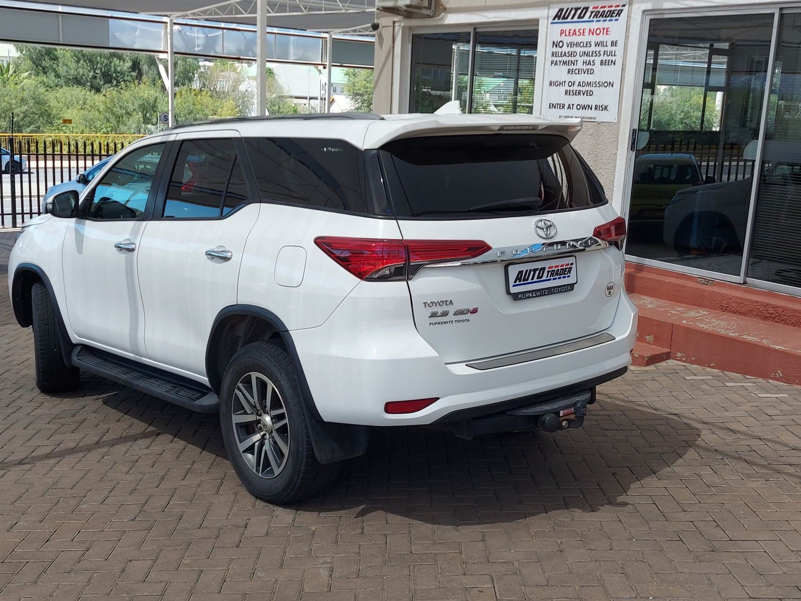2017 Toyota Fortuner photo 5