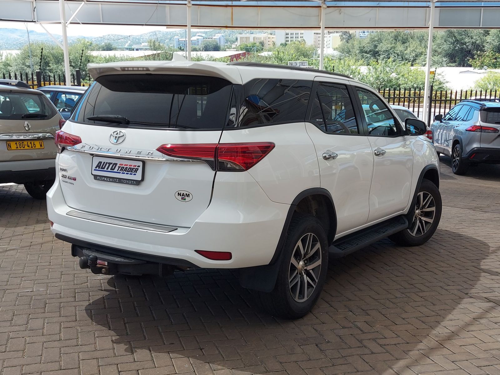 2017 Toyota Fortuner photo 7