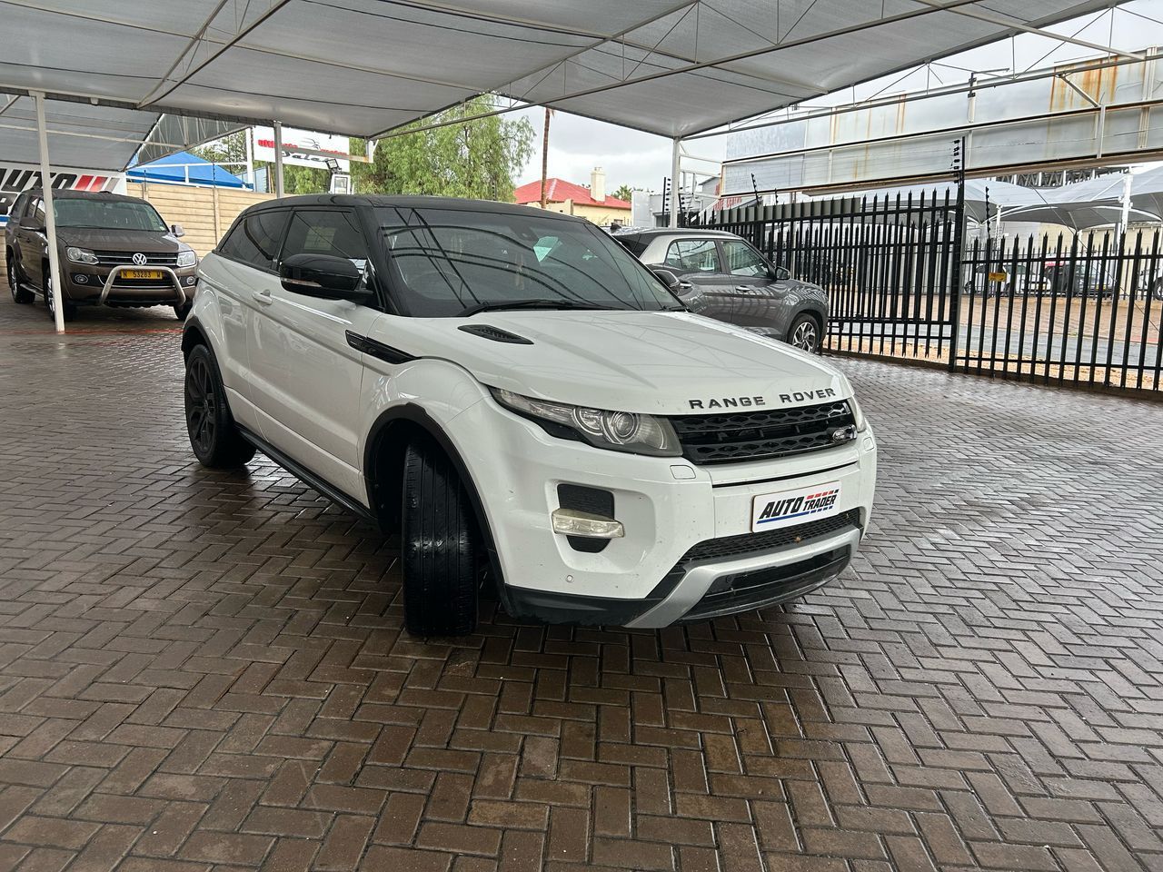 2014 Land Rover Range Rover photo 3
