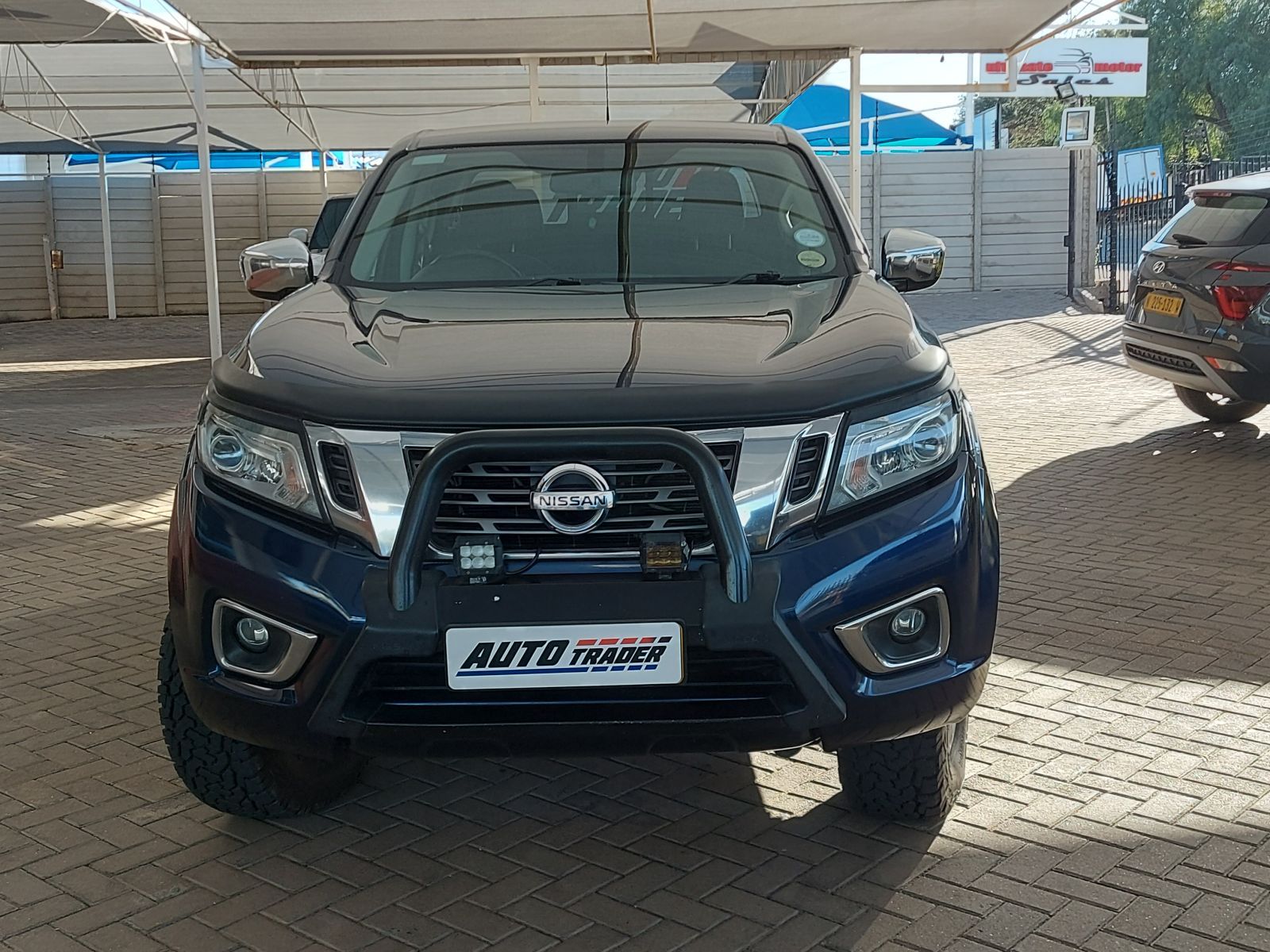 2017 Nissan Navara photo 2