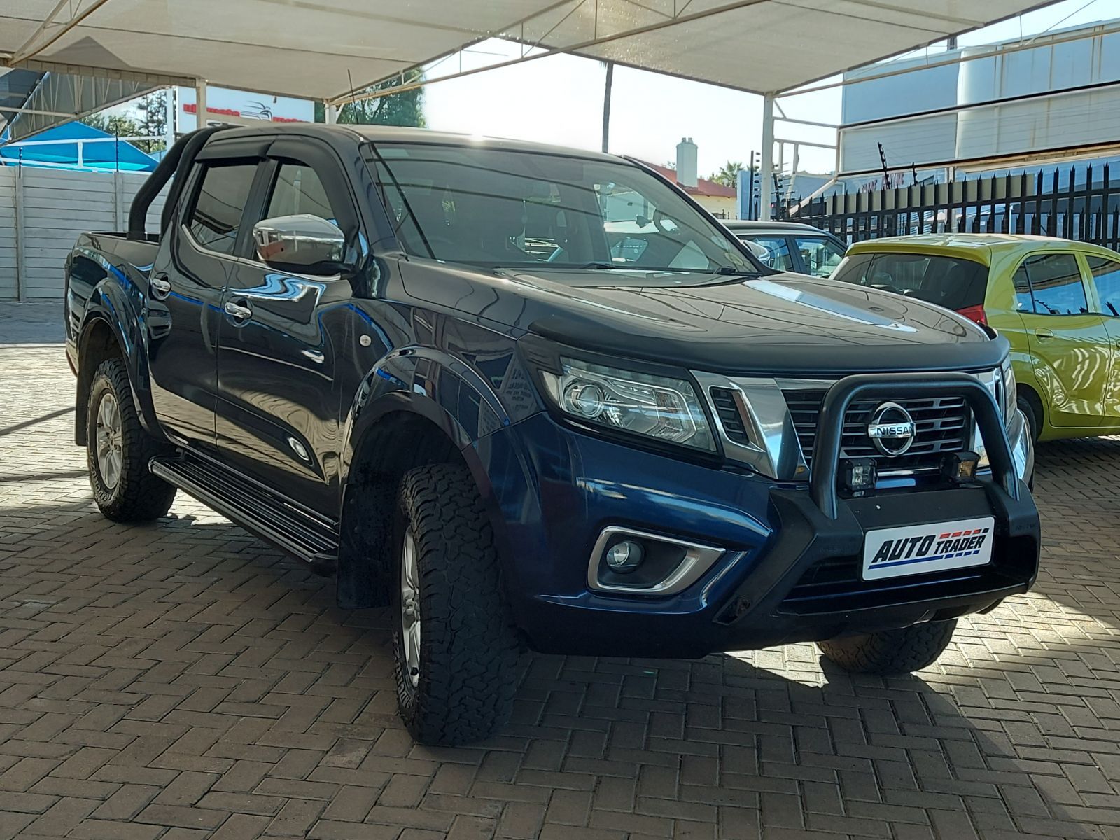 2017 Nissan Navara photo 3