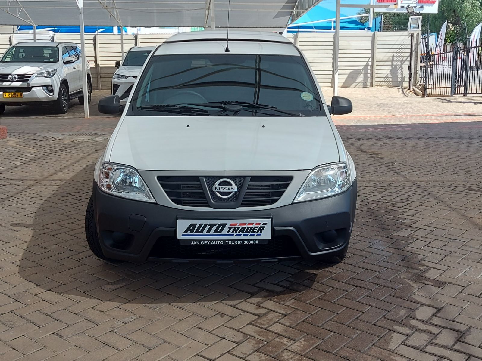 2019 Nissan NP200 photo 2