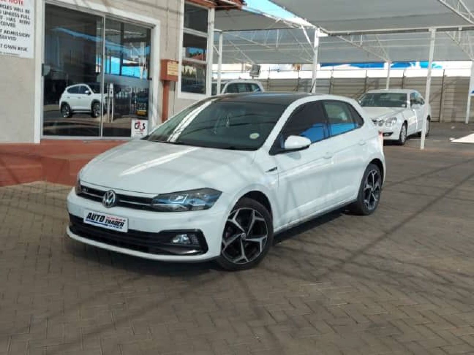 2019 Volkswagen Polo photo 1