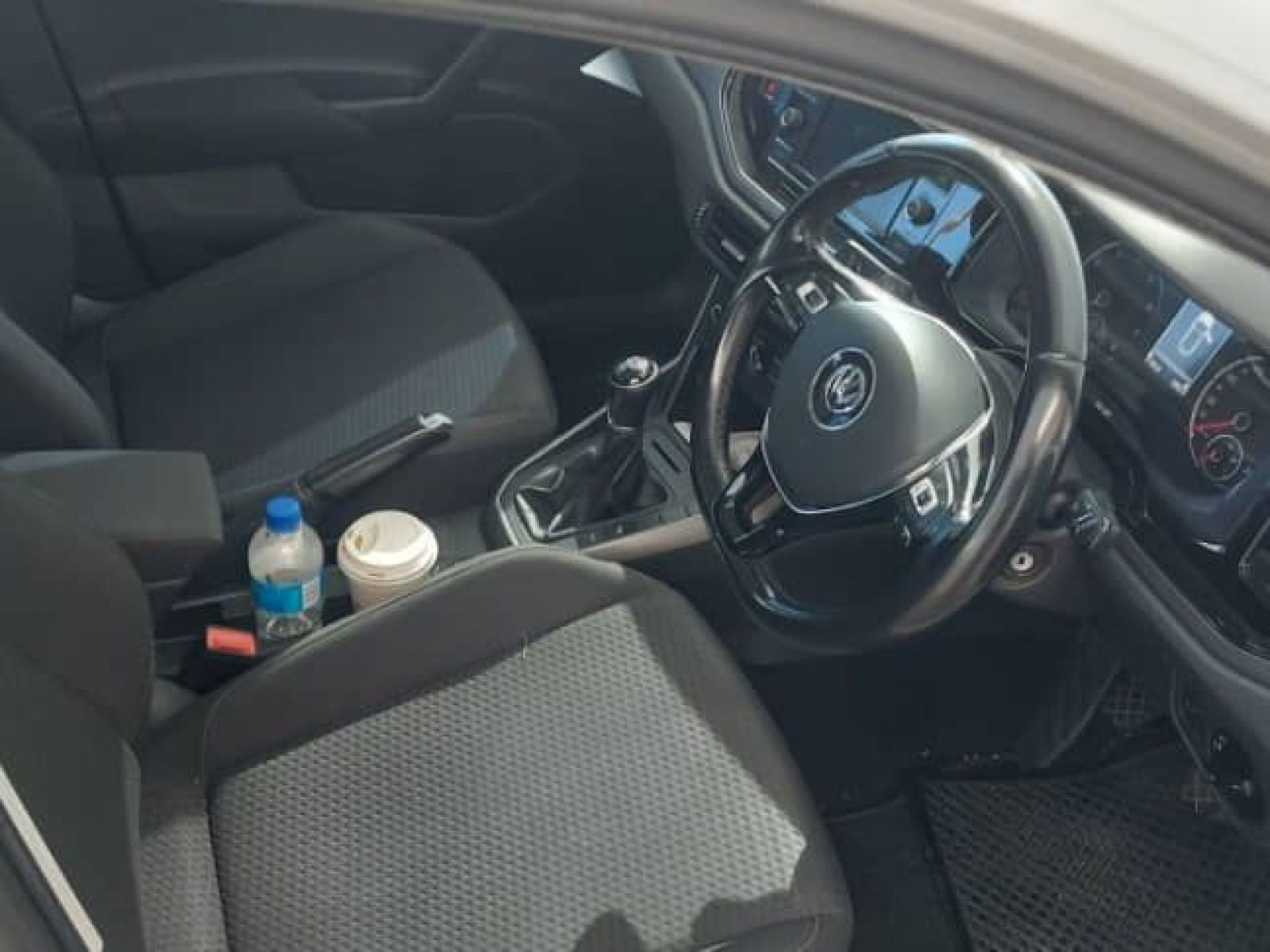 2019 Volkswagen Polo photo 11