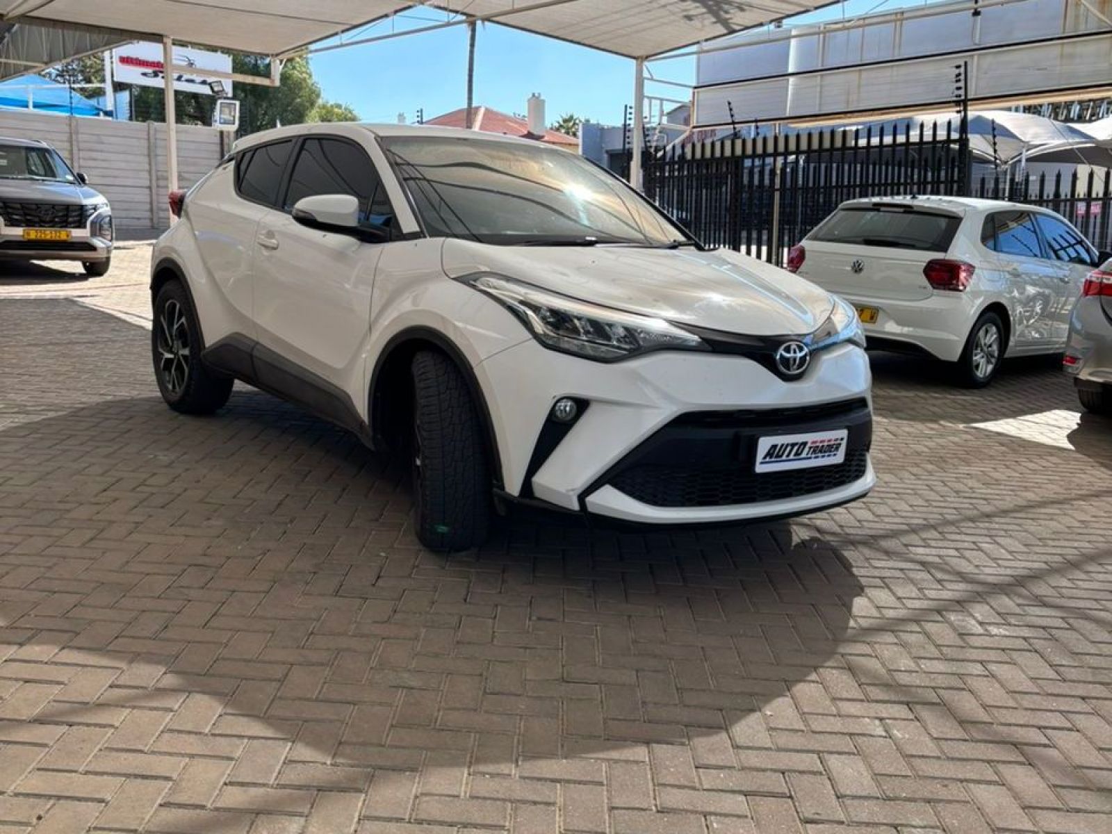 2021 Toyota C-HR photo 3