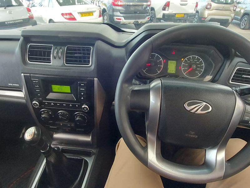 2022 Mahindra PIK UP photo 10