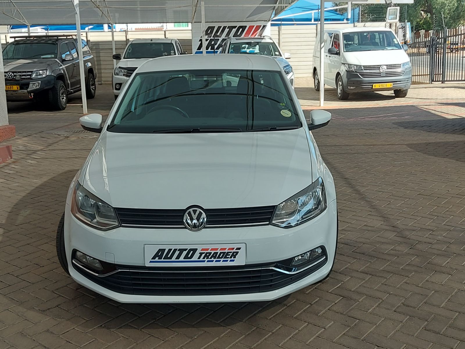 2015 Volkswagen Polo photo 2