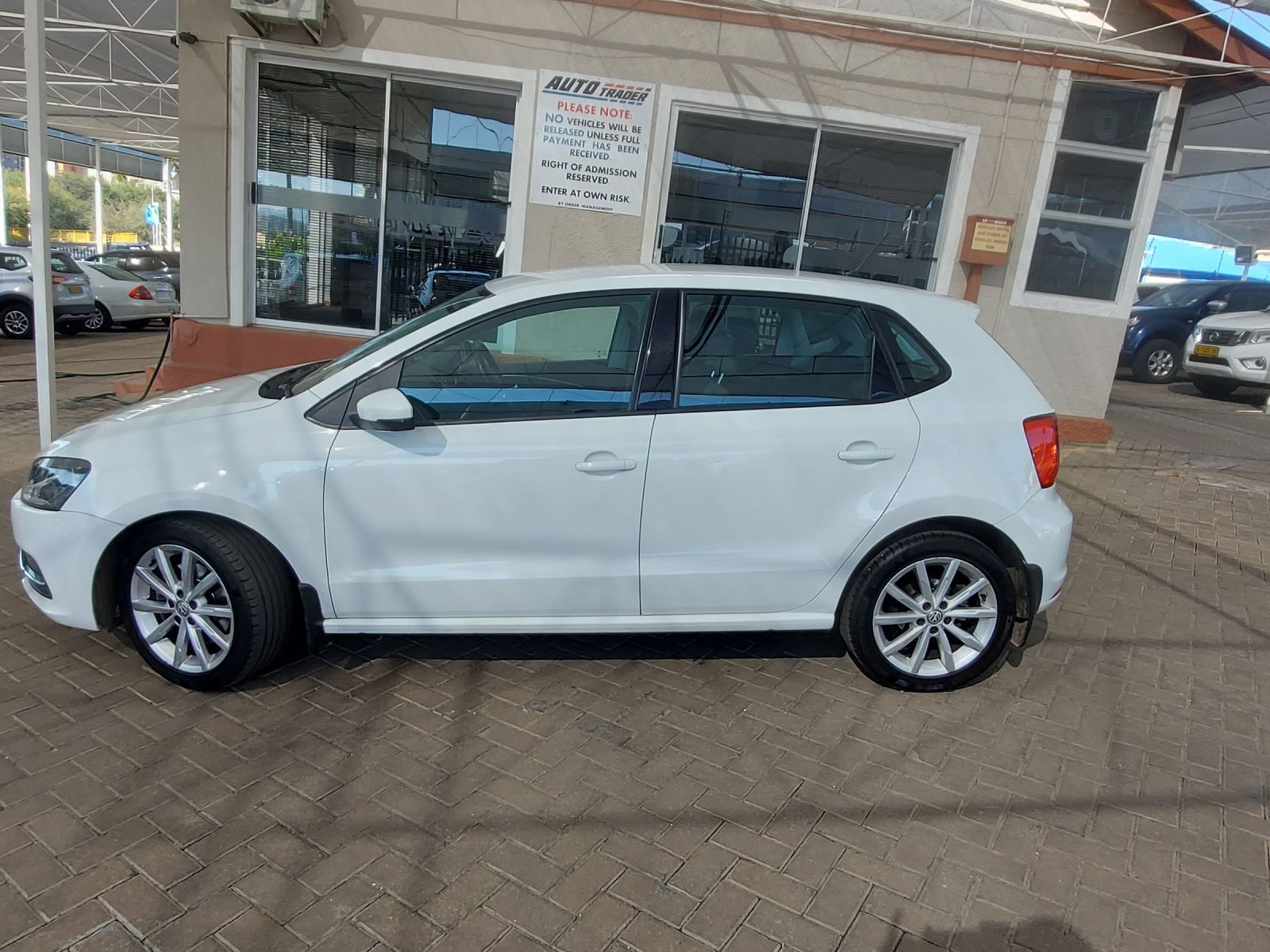 2015 Volkswagen Polo photo 4