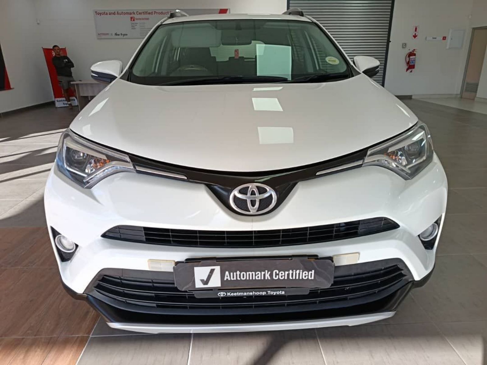 2017 Toyota Rav4 photo 3