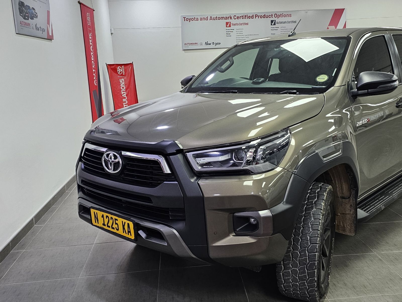 2021 Toyota Hilux photo 2