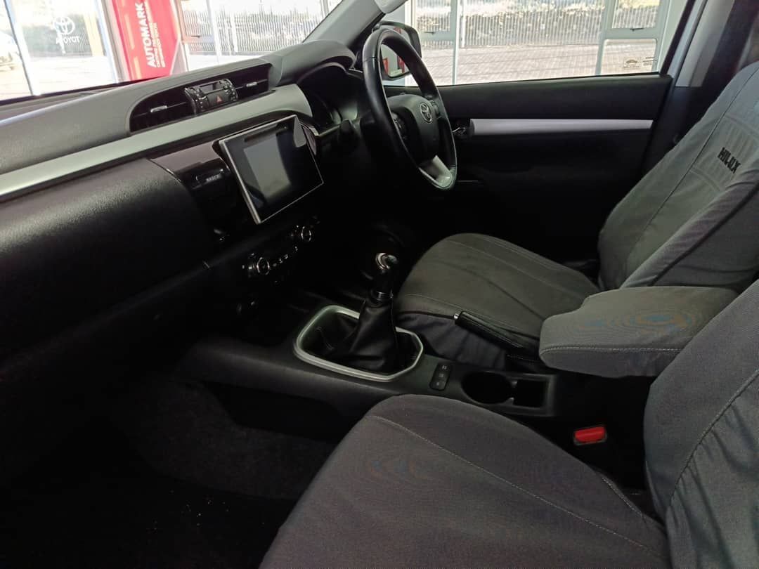 2017 Toyota Hilux photo 6