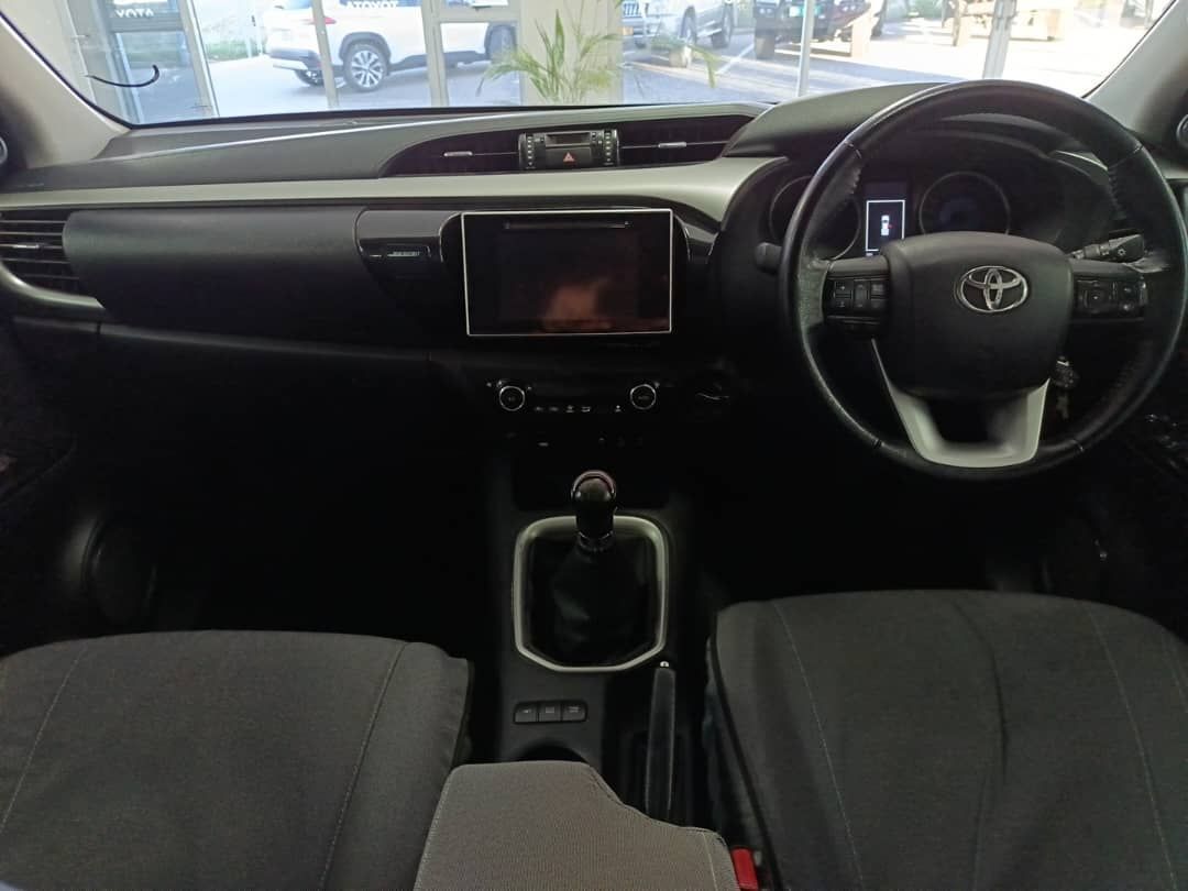 2017 Toyota Hilux photo 7