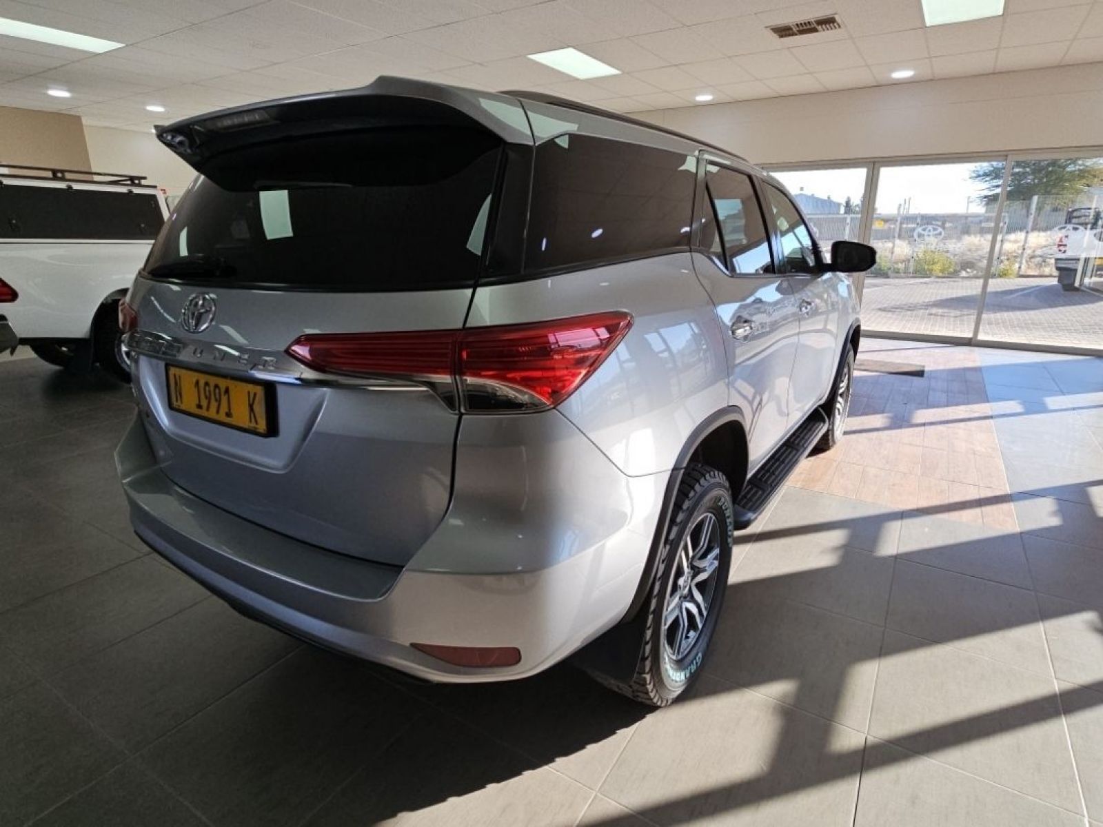 2016 Toyota Fortuner photo 9
