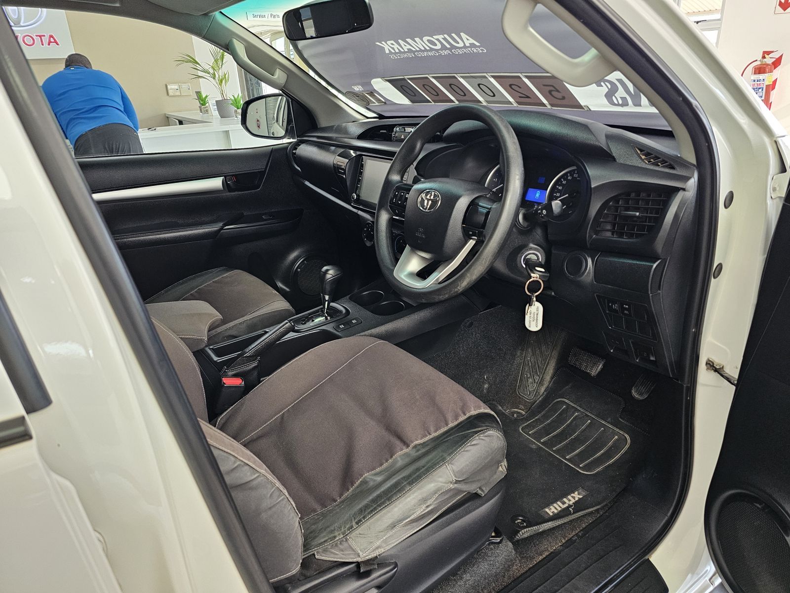 2020 Toyota Hilux photo 3