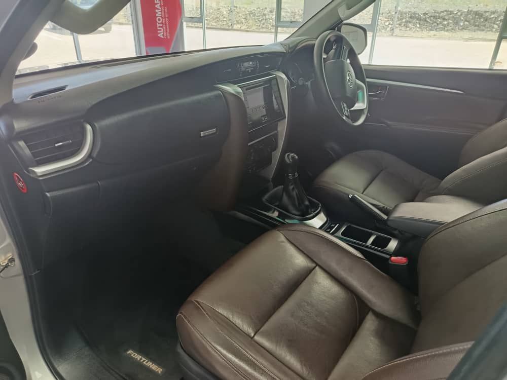 2017 Toyota Fortuner photo 7
