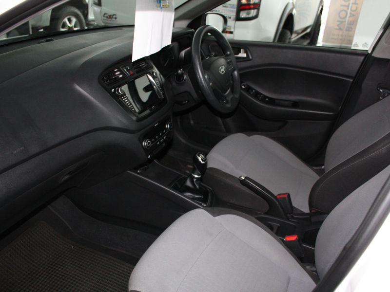 2017 Hyundai i20 photo 5