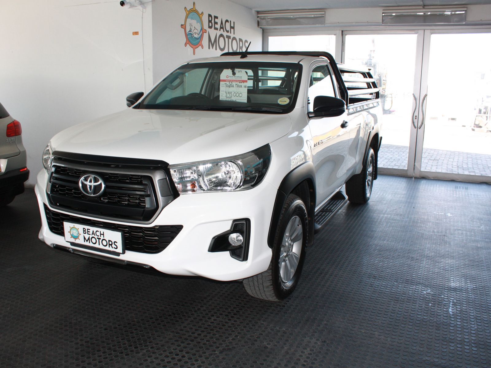 2020 Toyota Hilux photo 2