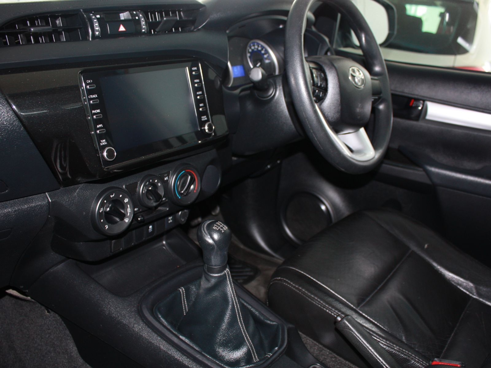 2020 Toyota Hilux photo 5