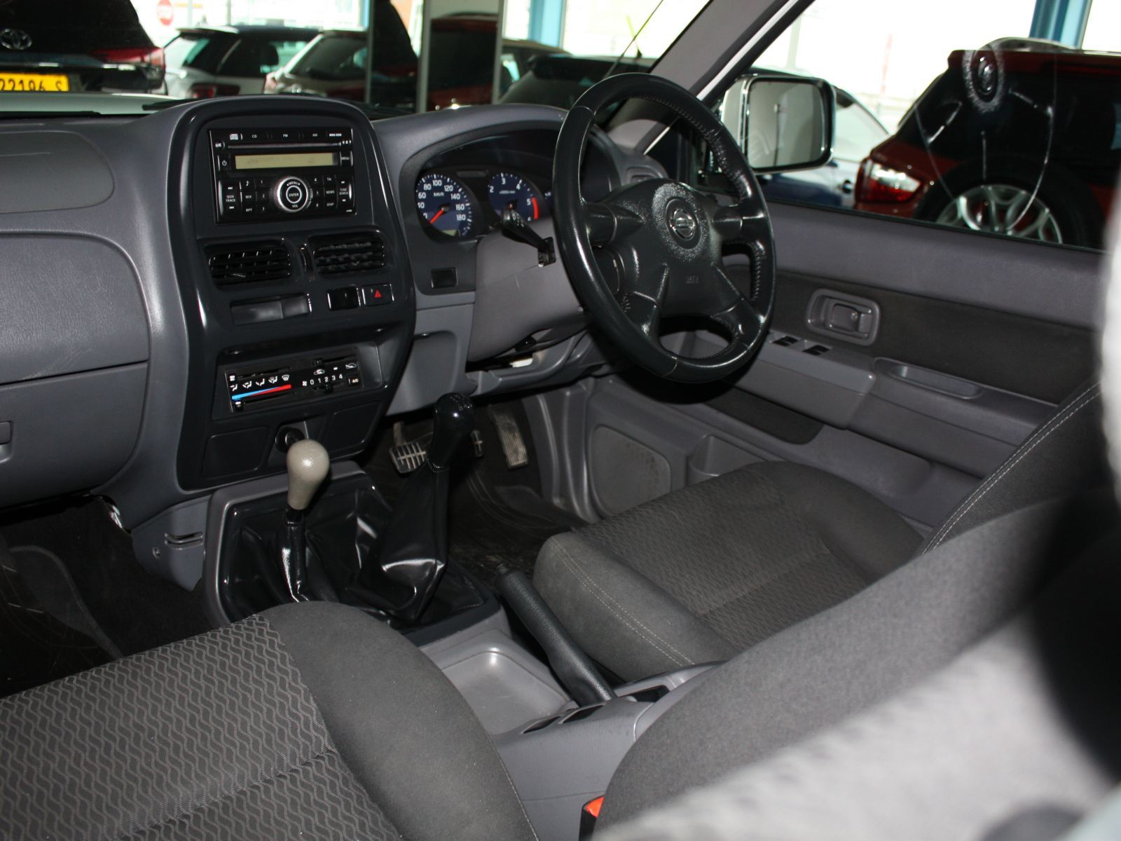 2019 Nissan Hardbody photo 4