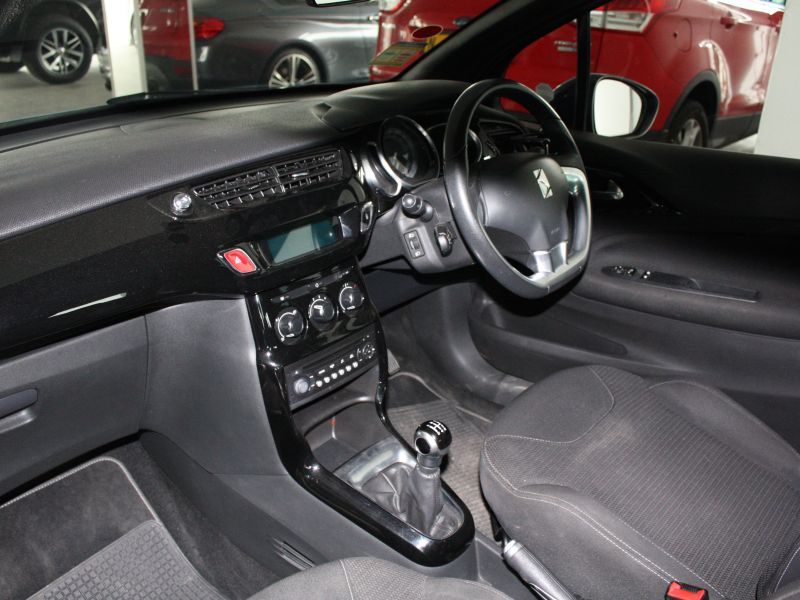 2015 Citroen DS3 photo 4