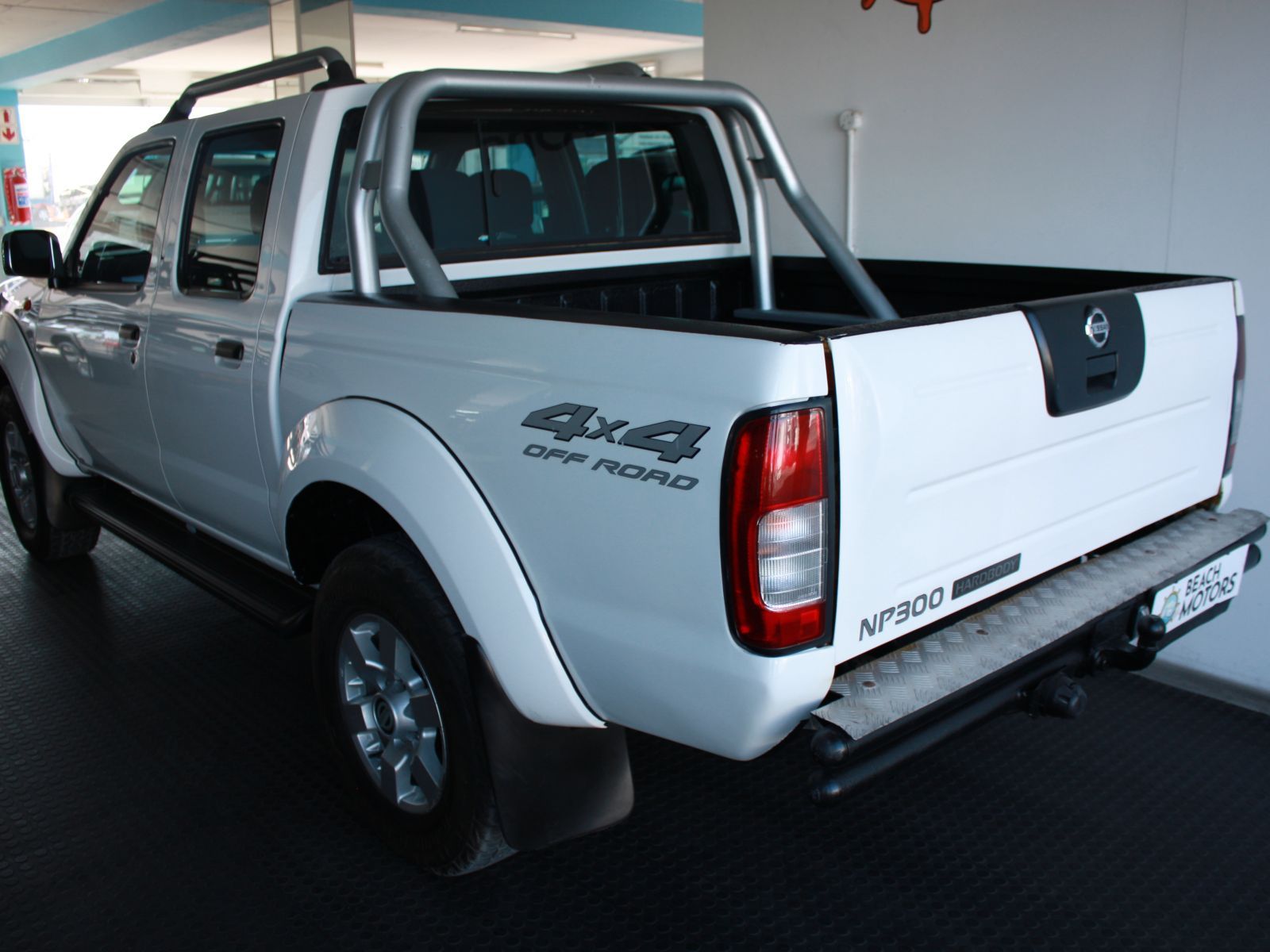 2018 Nissan Hardbody photo 3
