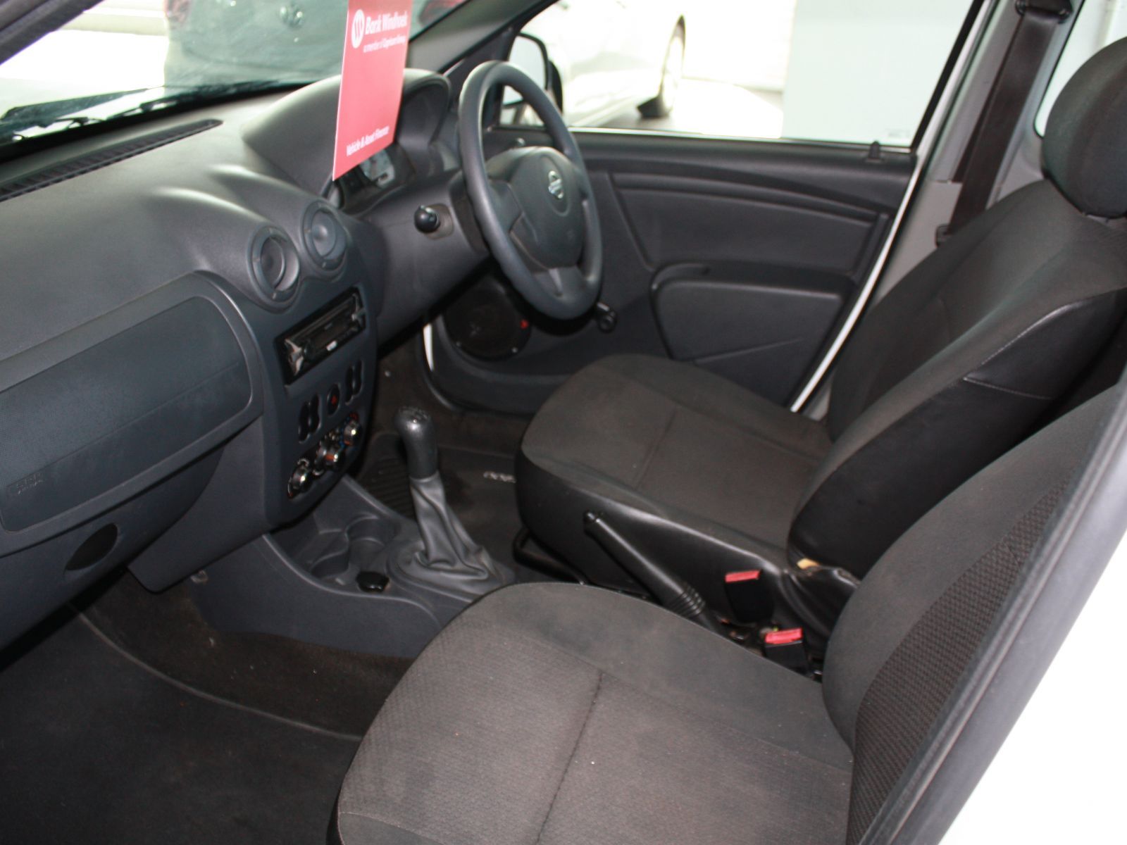2021 Nissan NP200 photo 4