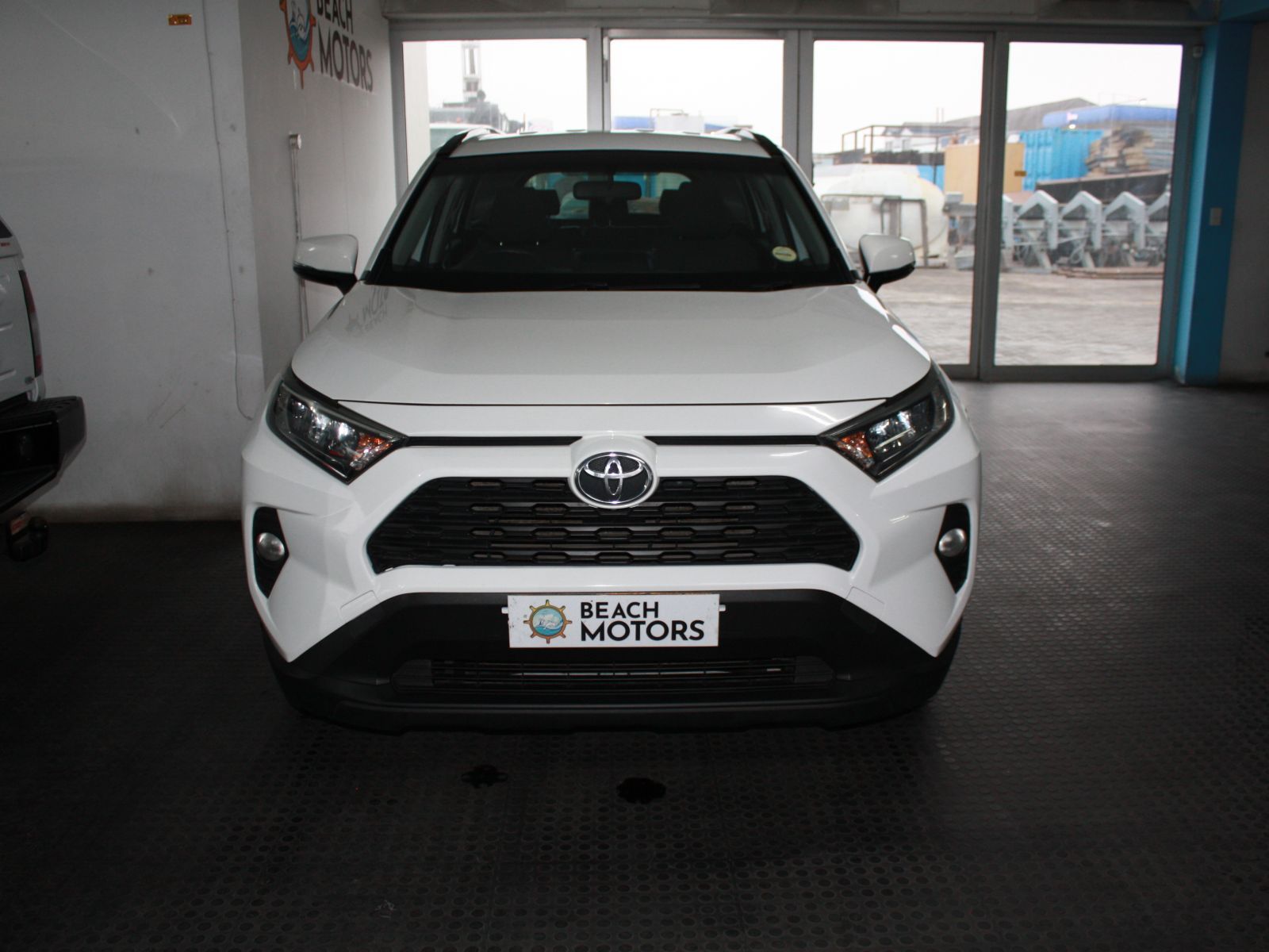 2019 Toyota Rav4 photo 2
