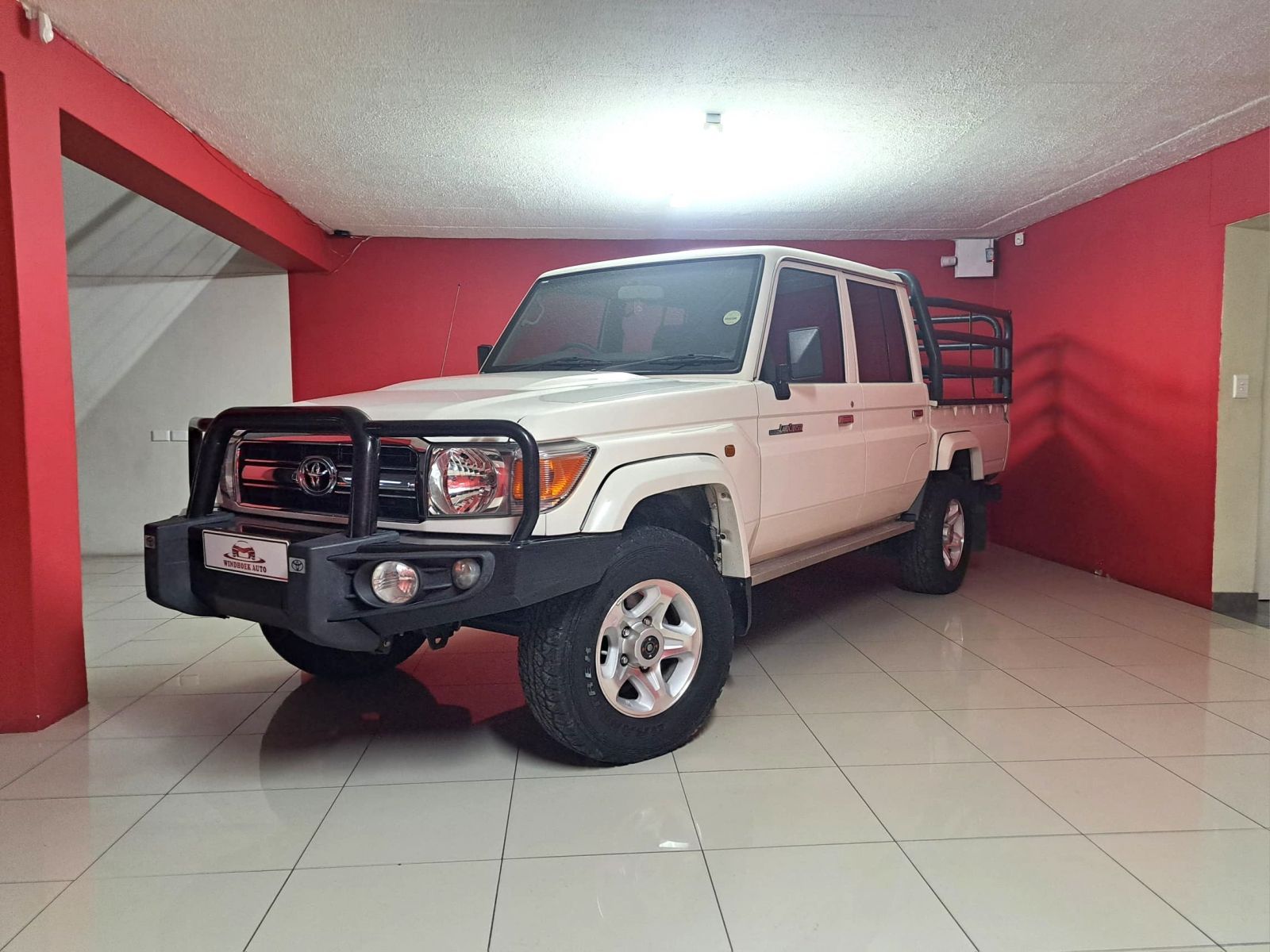 2023 Toyota Land Cruiser photo 1