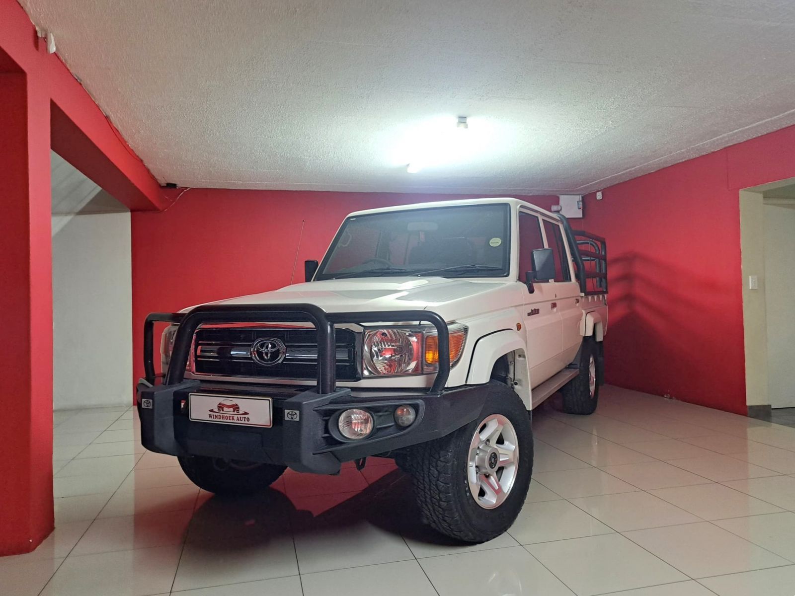 2023 Toyota Land Cruiser photo 2